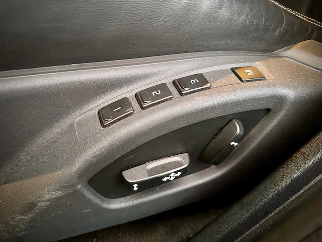 Volvo v60 2.4 d6 awd plug-in hybrid summum automaat 8-sjr-36 - afbeelding 7 van  18