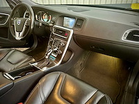 Volvo v60 2.4 d6 awd plug-in hybrid summum automaat 8-sjr-36 - afbeelding 16 van  18
