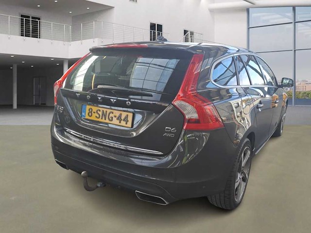 Volvo v60 2.4 d6 awd plug in hybrid summum automaat, 8-sng-44 - afbeelding 8 van  14