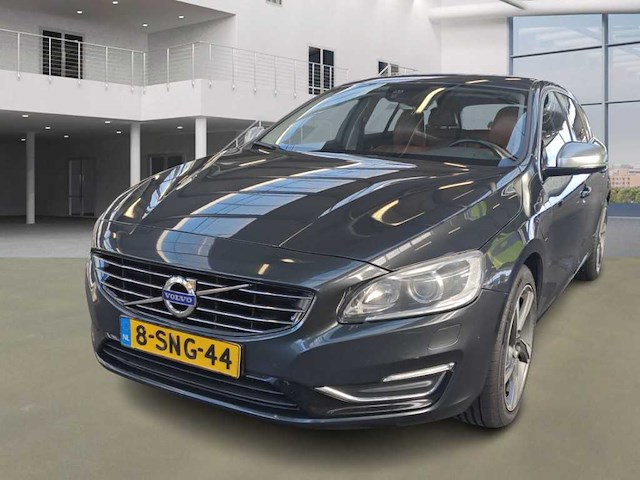 Volvo v60 2.4 d6 awd plug in hybrid summum automaat, 8-sng-44 - afbeelding 1 van  14