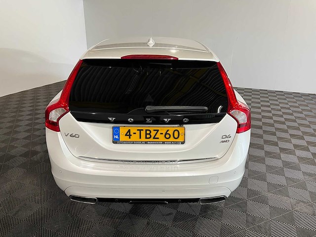 Volvo v60 2.4 d6 awd plug-in summum, 4-tbz-60 - afbeelding 8 van  24