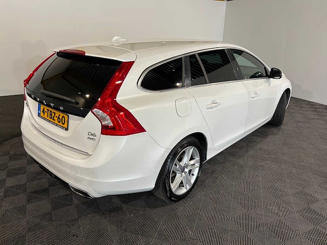 Volvo v60 2.4 d6 awd plug-in summum, 4-tbz-60 - afbeelding 18 van  24