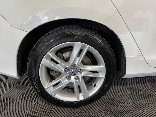 Volvo v60 2.4 d6 awd plug-in summum, 4-tbz-60 - afbeelding 20 van  24