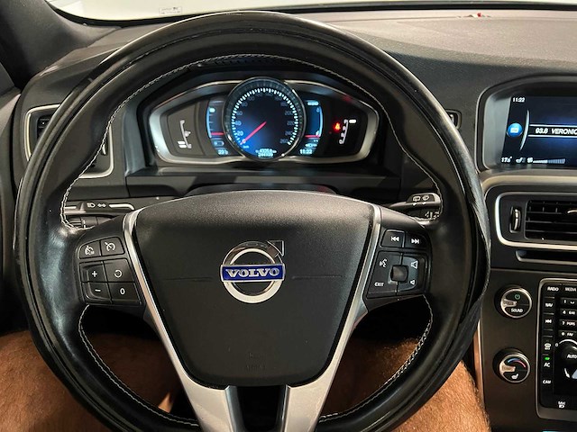 Volvo v60 2.4 d6 awd plug-in summum, 4-tbz-60 - afbeelding 21 van  24