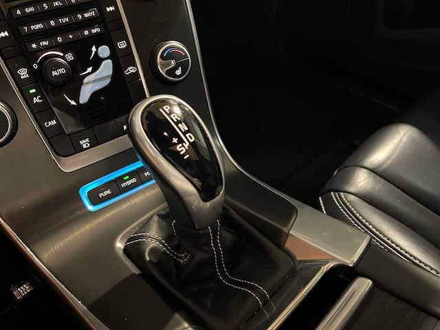 Volvo v60 2.4 d6 awd plug-in summum, 4-tbz-60 - afbeelding 24 van  24