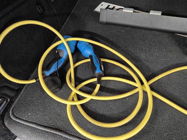 Volvo v60 2.4 d6 twin engine summum, hg-502-h - afbeelding 15 van  17