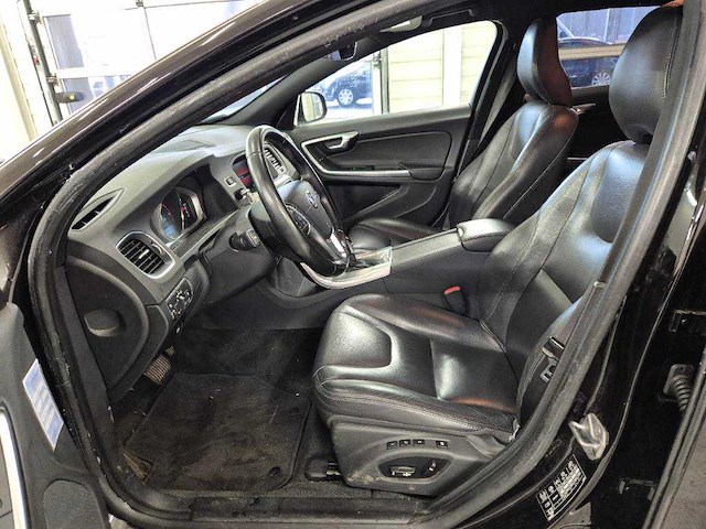 Volvo v60 2.4 d6 twin engine summum, hg-502-h - afbeelding 16 van  17