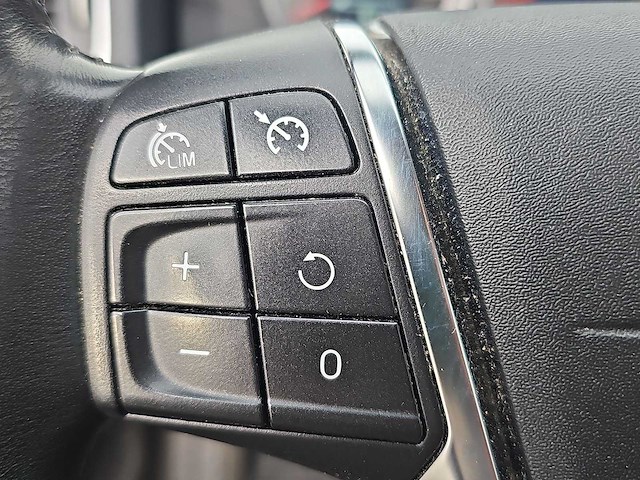 Volvo v60 3.0 t6 awd momentum | 07-rrv-3 i - afbeelding 4 van  28