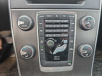 Volvo v60 3.0 t6 awd momentum | 07-rrv-3 i - afbeelding 10 van  28