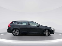 Volvo v60 3.0 t6 awd momentum | 07-rrv-3 i - afbeelding 5 van  19