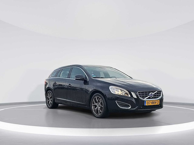 Volvo v60 3.0 t6 awd momentum | 07-rrv-3 i - afbeelding 9 van  19