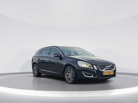 Volvo v60 3.0 t6 awd momentum | 07-rrv-3 i - afbeelding 9 van  19