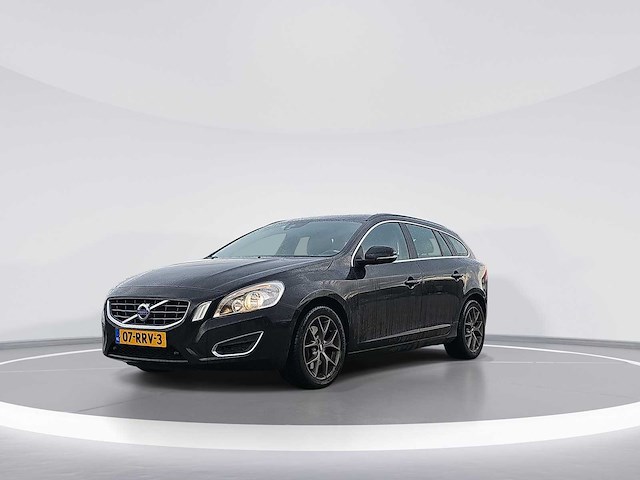 Volvo v60 3.0 t6 awd momentum | 07-rrv-3 i - afbeelding 16 van  19