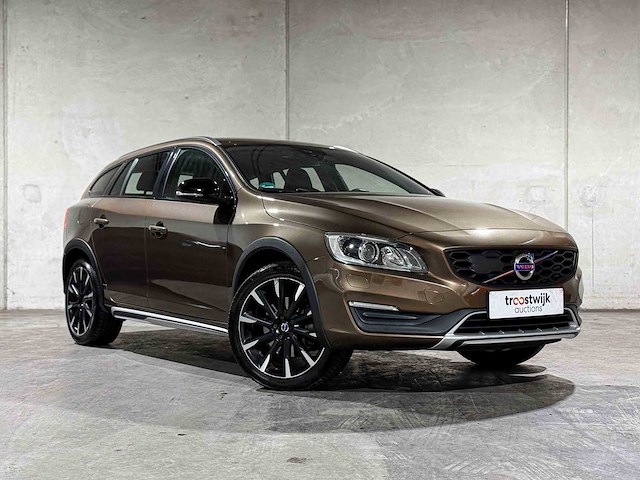 Volvo v60 cross country 2.0 d3 polar+ 150pk 2017, pt-351-g - afbeelding 36 van  40