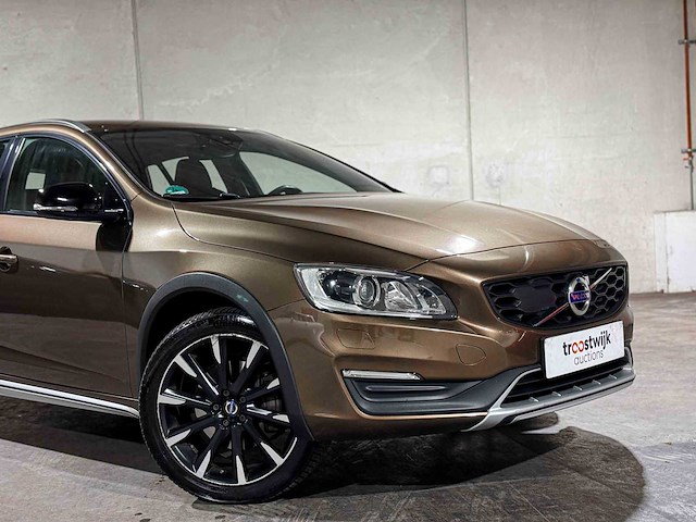 Volvo v60 cross country 2.0 d3 polar+ 150pk 2017, pt-351-g - afbeelding 38 van  40
