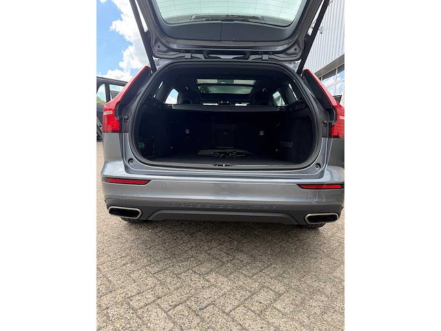 Volvo v60 cross country 2.0 d4 awd intro edition | zr-263-n i - afbeelding 32 van  85