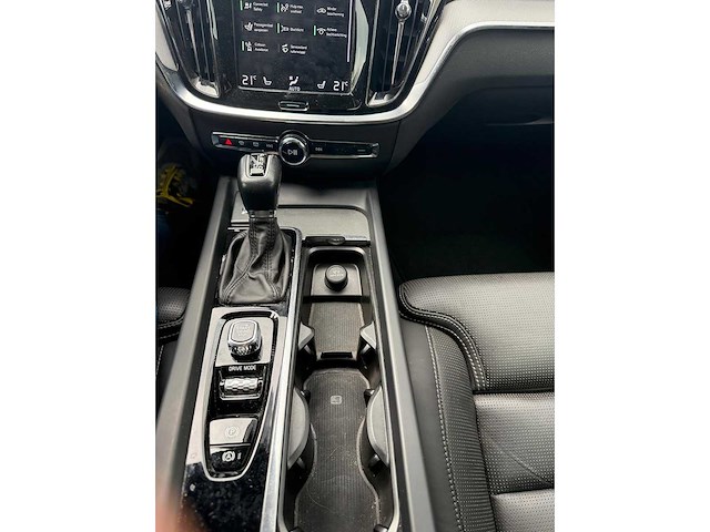 Volvo v60 cross country 2.0 d4 awd intro edition | zr-263-n i - afbeelding 38 van  85