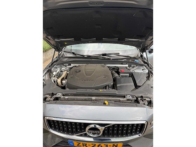 Volvo v60 cross country 2.0 d4 awd intro edition | zr-263-n i - afbeelding 65 van  85