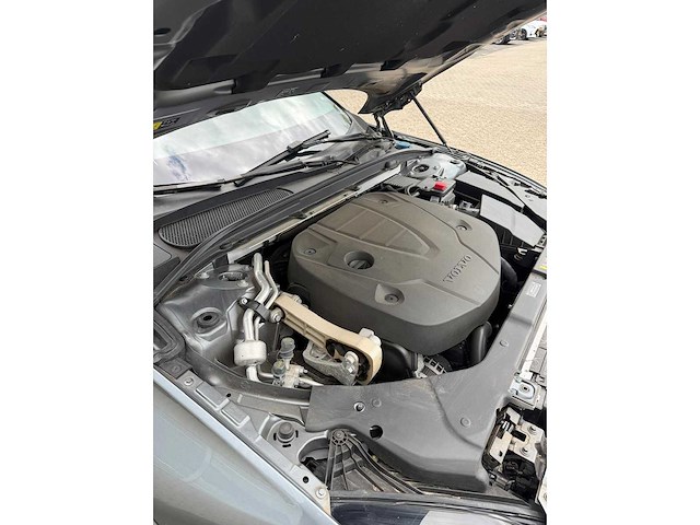Volvo v60 cross country 2.0 d4 awd intro edition | zr-263-n i - afbeelding 66 van  85