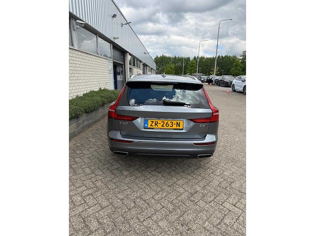 Volvo v60 cross country 2.0 d4 awd intro edition | zr-263-n i - afbeelding 67 van  85