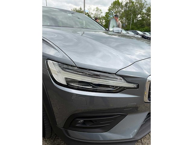 Volvo v60 cross country 2.0 d4 awd intro edition | zr-263-n i - afbeelding 79 van  85