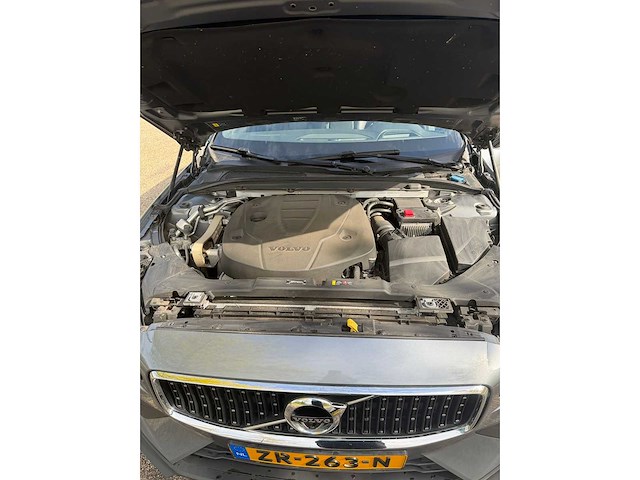 Volvo v60 cross country 2.0 d4 awd intro edition | zr-263-n i - afbeelding 84 van  85