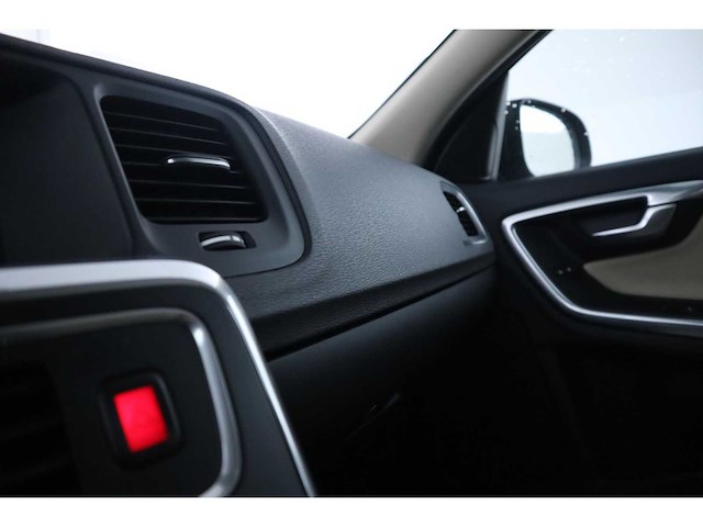 Volvo v60 d6 twin engine summum 2.4 220pk 2016, pj-943-v - afbeelding 26 van  33