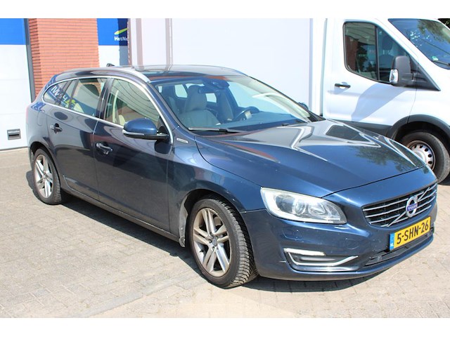 Volvo v60 plug in hybrid automaat met kenteken 5-shn-26 - afbeelding 1 van  19