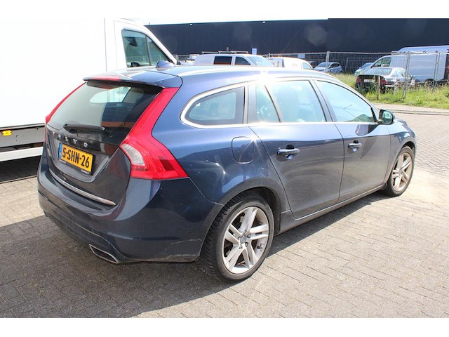 Volvo v60 plug in hybrid automaat met kenteken 5-shn-26 - afbeelding 14 van  19