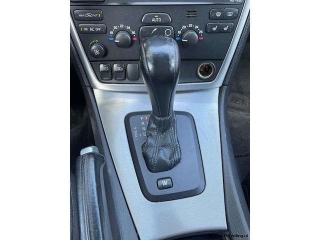 Volvo v70 - 2.4d | automaat | kenteken: 27-rk-gr - afbeelding 8 van  10