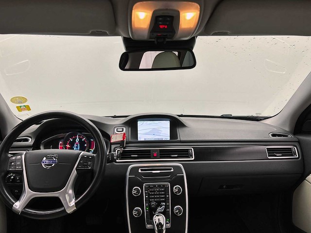 Volvo v70 1.6 d2 summum 2013 | 1-srf-52 - afbeelding 11 van  48