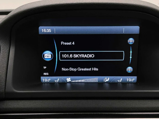 Volvo v70 1.6 d2 summum 2013 | 1-srf-52 - afbeelding 39 van  50