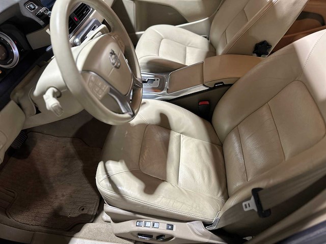 Volvo v70 1.6 t4 limited edition 179pk 2011 (origineel-nl), 60-skf-2 - afbeelding 30 van  58