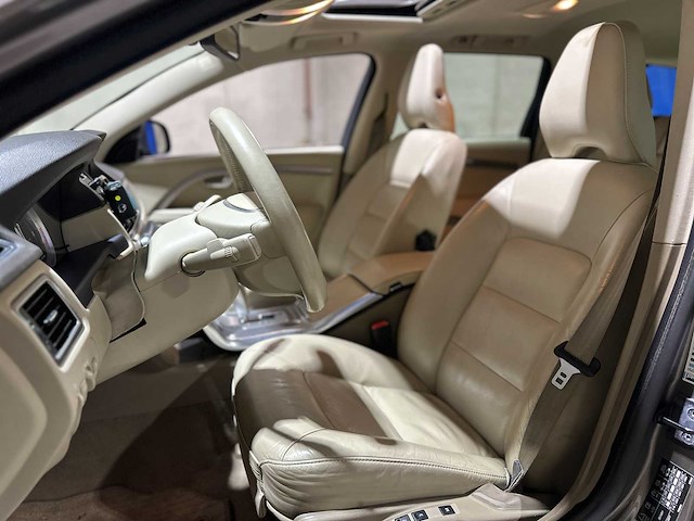 Volvo v70 1.6 t4 limited edition 179pk 2011 (origineel-nl), 60-skf-2 - afbeelding 31 van  58