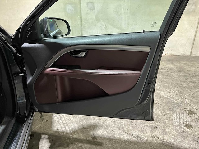 Volvo v70 1.6 t4 limited edition 179pk 2011 (origineel-nl), 63-rsf-2 - afbeelding 11 van  12