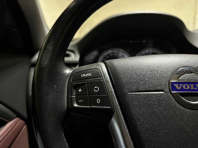 Volvo v70 1.6 t4 limited edition 179pk 2011 (origineel-nl), 63-rsf-2 - afbeelding 20 van  33
