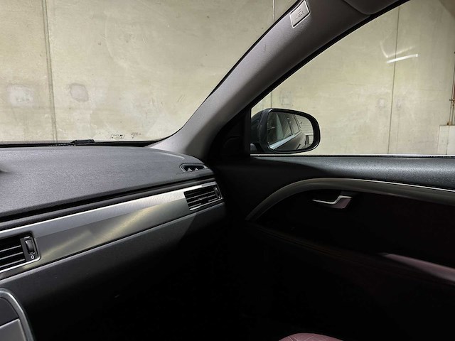 Volvo v70 1.6 t4 limited edition 179pk 2011 (origineel-nl), 63-rsf-2 - afbeelding 25 van  46