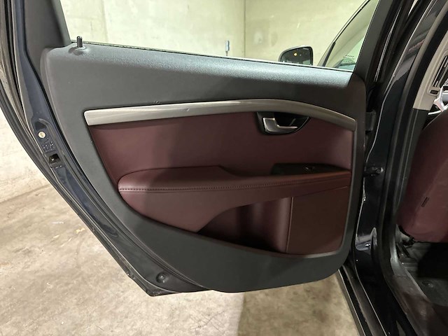 Volvo v70 1.6 t4 limited edition 179pk 2011 (origineel-nl), 63-rsf-2 - afbeelding 28 van  46