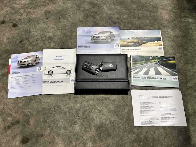 Volvo v70 1.6 t4 limited edition 179pk 2011 (origineel-nl), 63-rsf-2 - afbeelding 38 van  46