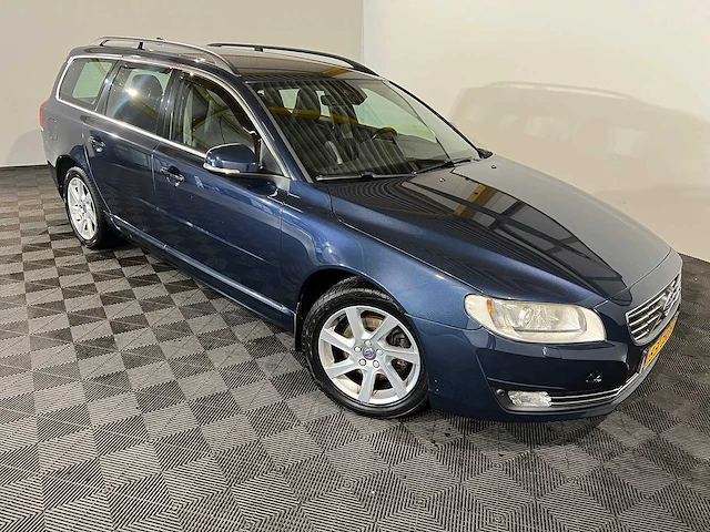 Volvo v70 2.0 d3 summum, sb-282-f - afbeelding 2 van  21