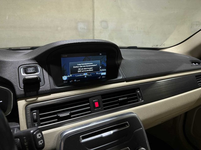 Volvo v70 2.0 d4 summum 181pk 2015 (origineel-nl), gb-859-b - afbeelding 9 van  12