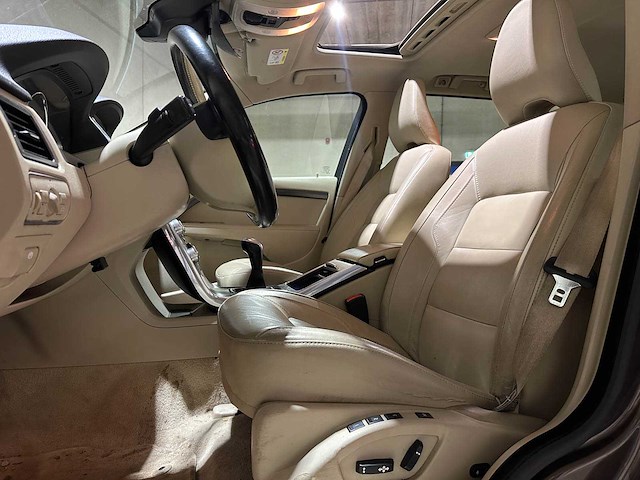 Volvo v70 2.0 d4 summum 181pk 2015 (origineel-nl), gb-859-b - afbeelding 10 van  12