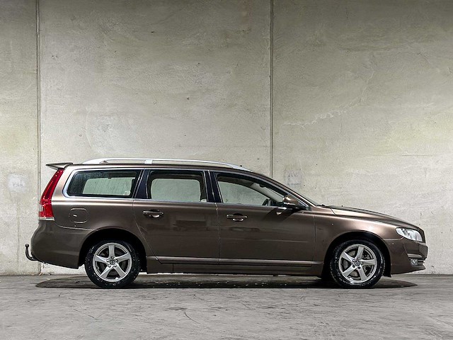 Volvo v70 2.0 d4 summum 181pk 2015 (origineel-nl), gb-859-b - afbeelding 2 van  44