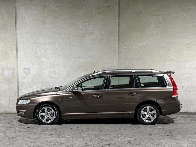 Volvo v70 2.0 d4 summum 181pk 2015 (origineel-nl), gb-859-b - afbeelding 9 van  44