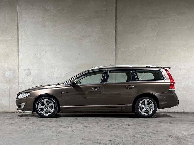 Volvo v70 2.0 d4 summum 181pk 2015 (origineel-nl), gb-859-b - afbeelding 10 van  44