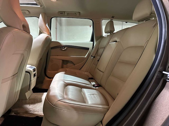 Volvo v70 2.0 d4 summum 181pk 2015 (origineel-nl), gb-859-b - afbeelding 29 van  44