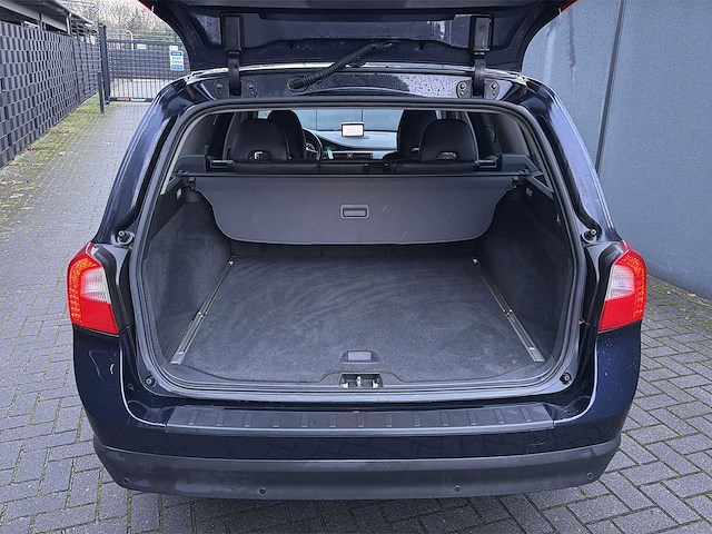 Volvo v70 2.0 limited edition 2010 | 56-kxk-9 - afbeelding 17 van  34