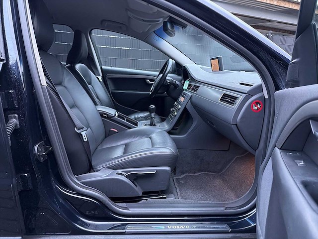 Volvo v70 2.0 limited edition 2010 | 56-kxk-9 - afbeelding 24 van  34