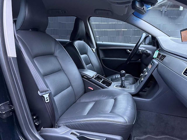 Volvo v70 2.0 limited edition 2010 | 56-kxk-9 - afbeelding 25 van  34