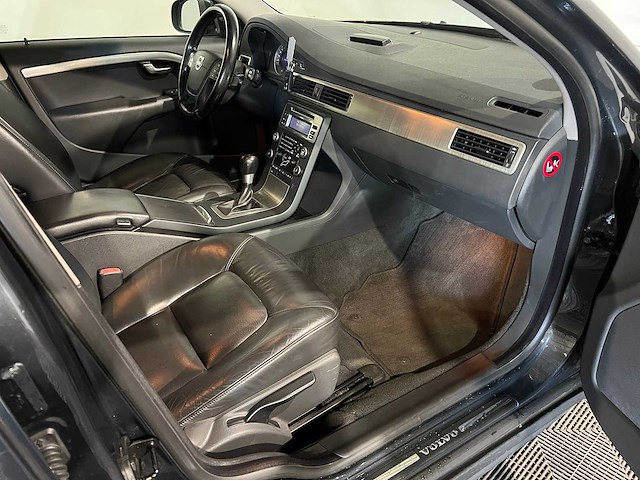 Volvo v70 2.0 lpg-g3 limited edition, 68-ktz-6 - afbeelding 4 van  18